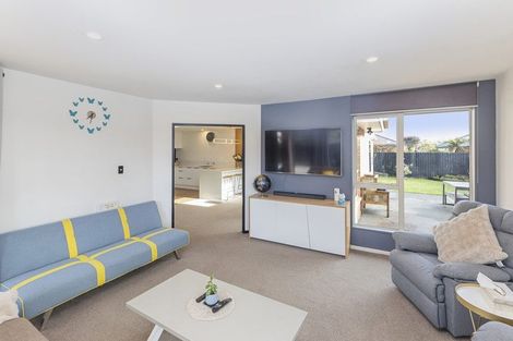 Photo of property in 20 Riegler Place, Belfast, Christchurch, 8051