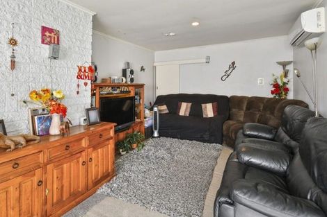 Photo of property in 27 Halver Road, Hillpark, Auckland, 2102