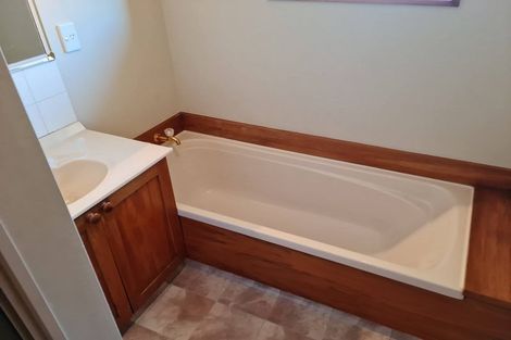 Photo of property in 8 Nortons Road, Avonhead, Christchurch, 8042