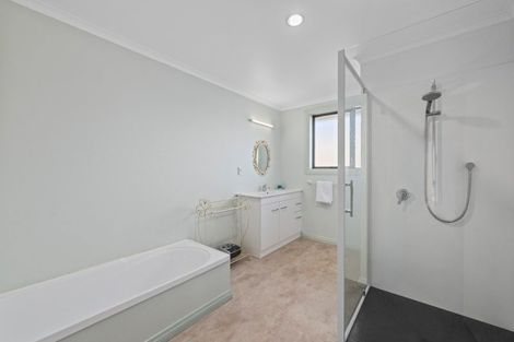 Photo of property in 38 Endeavour Street, Riversdale, Blenheim, 7201