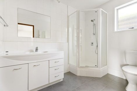 Photo of property in 76 Marellen Drive, Red Beach, 0932