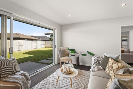 Photo of property in 33 Kahuparere Crescent, Pyes Pa, Tauranga, 3112