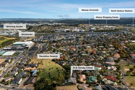 Photo of property in 1/31 Taroka Close, Pinehill, Auckland, 0632