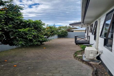 Photo of property in 2/32 Spriggs Crescent, Greenmeadows, Napier, 4112