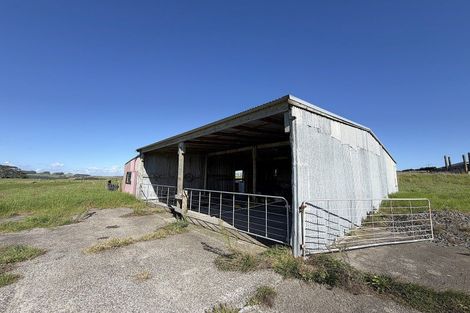 Photo of property in 413a Baylys Coast Road, Dargaville, 0377
