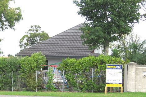 Photo of property in 251c Royal Road, Massey, Auckland, 0614