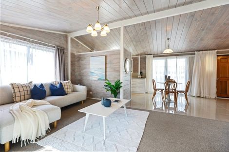 Photo of property in 11a Pokapu Place, Bethlehem, Tauranga, 3110