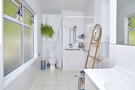 Photo of property in 17 Muriwai Drive, Whakatane, 3120