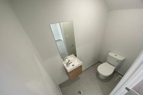 Photo of property in 2 Mikoikoi Crescent, Mangere Bridge, Auckland, 2022