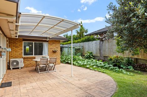 Photo of property in 106 Lakeside Drive, Orewa, 0931