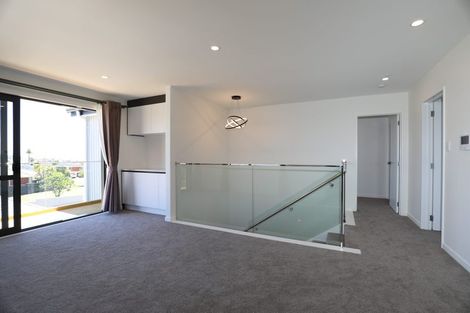Photo of property in 58a Sorrel Crescent, Bucklands Beach, Auckland, 2012