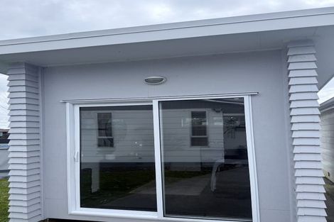 Photo of property in 17 Palliser Place, Milson, Palmerston North, 4414