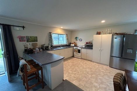 Photo of property in 15 Sarah Street, Waikawa Beach, Manakau, 5573