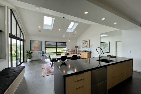 Photo of property in 2 Harrison Close, Cambridge, 3434