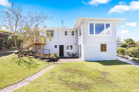 Photo of property in 14 Belmont Terrace, Milford, Auckland, 0620