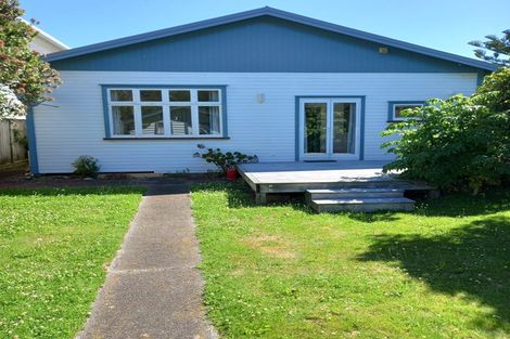 Photo of property in 5 Steyne Avenue, Plimmerton, Porirua, 5026