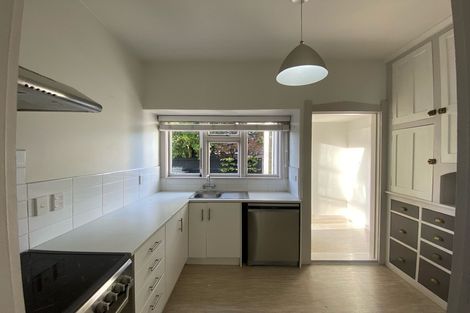Photo of property in 102 Hawford Road, Opawa, Christchurch, 8023