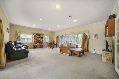 Photo of property in 13 Birdwood Avenue, Papatoetoe, Auckland, 2025