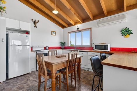 Photo of property in 22 Seaview Avenue, Cape Palliser, Pirinoa, 5772