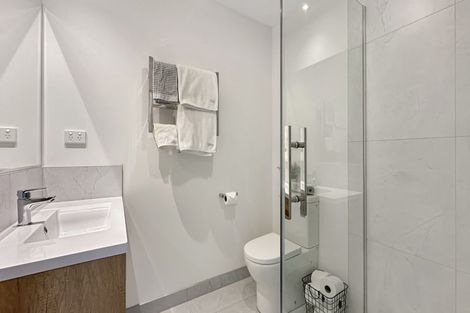 Photo of property in 4/17 Rewarewa Road, Te Atatu Peninsula, Auckland, 0610