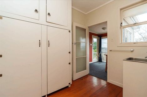 Photo of property in 6 Windsor Road, Maeroa, Hamilton, 3200