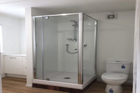 Photo of property in 9 Hatherlow Street, Glenfield, Auckland, 0629