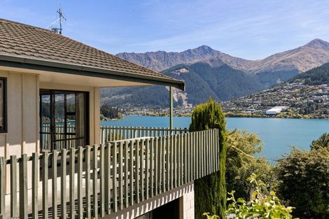 Photo of property in 582 Peninsula Road, Kelvin Heights, Queenstown, 9300