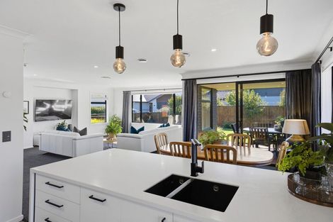 Photo of property in 16 Thomas Way, Brightwater, 7022