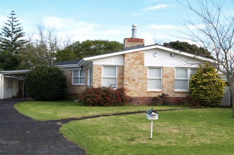 Photo of property in 84 Hallberry Road, Mangere East, Auckland, 2024