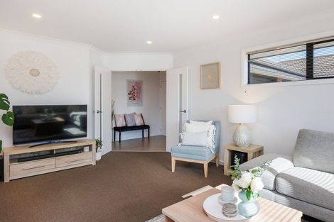 Photo of property in 52 Brooklyn Heights Drive, Kelvin Grove, Palmerston North, 4414