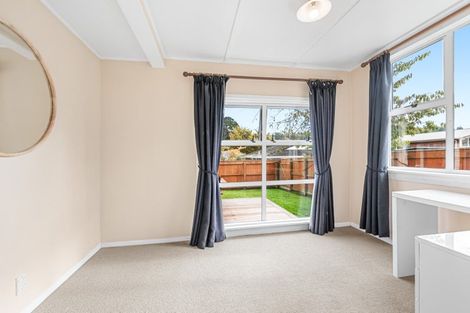 Photo of property in 352 Stokes Valley Road, Stokes Valley, Lower Hutt, 5019