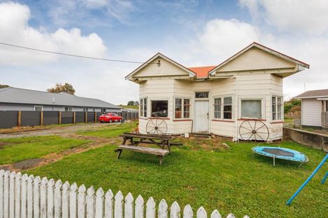 Photo of property in 80 Willoughby Street, Halcombe, Feilding, 4779