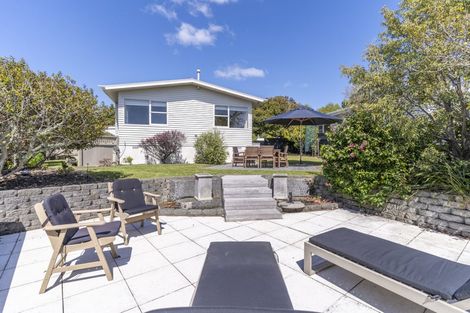 Photo of property in 48 Churton Drive, Churton Park, Wellington, 6037