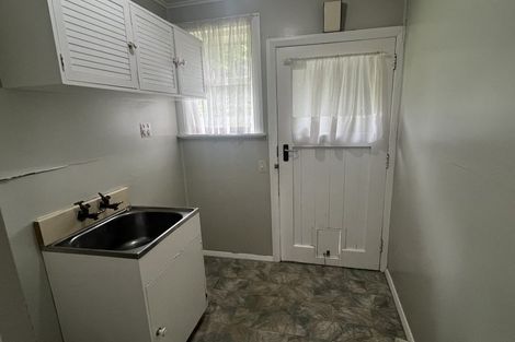 Photo of property in 6 Radnor Place, Highbury, Palmerston North, 4412