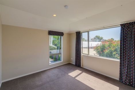 Photo of property in 130 Wairakei Road, Bryndwr, Christchurch, 8053