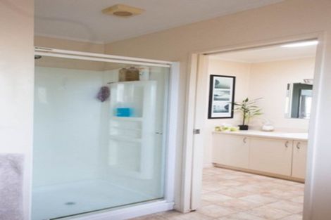 Photo of property in 16 Shoemaker Road, Waipu, 0510