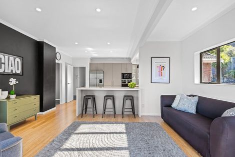 Photo of property in 17 Noumea Place, Mairangi Bay, Auckland, 0630