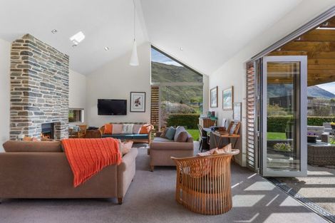 Photo of property in 1 Elderberry Crescent, Wanaka, 9305
