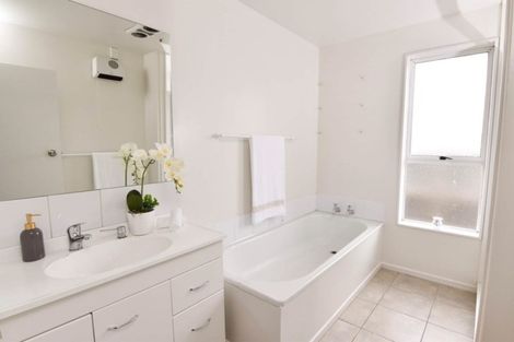 Photo of property in 22 Mckellar Place, Hornby, Christchurch, 8042