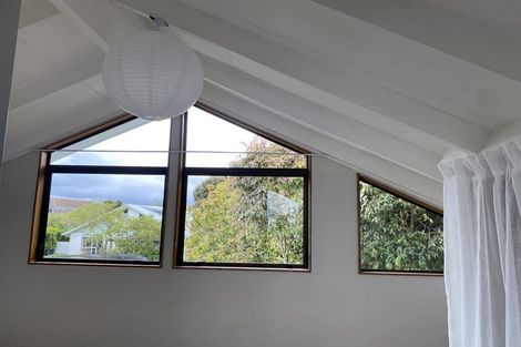 Photo of property in 25a/5 Beach Road, Te Atatu Peninsula, Auckland, 0610