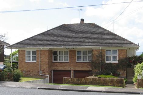Photo of property in 1/93 East Coast Road, Castor Bay, Auckland, 0620