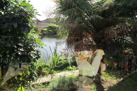 Photo of property in 15 Monarch Place, Paraparaumu Beach, Paraparaumu, 5032