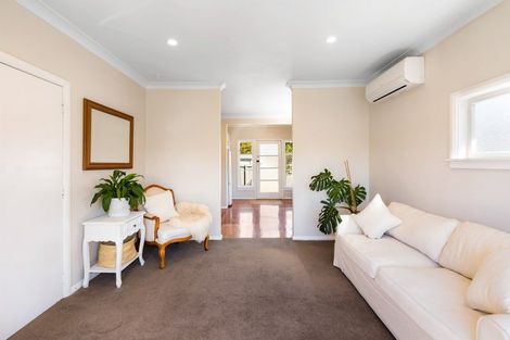 Photo of property in Jellicoe Street, Mayfair, Hastings, 4122
