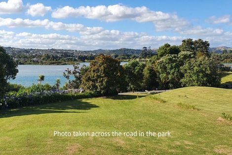 Photo of property in 39a Pohutukawa Avenue, Red Beach, 0932