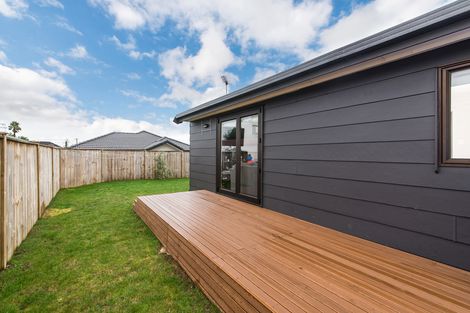 Photo of property in 34 Churchill Avenue, Manurewa, Auckland, 2102