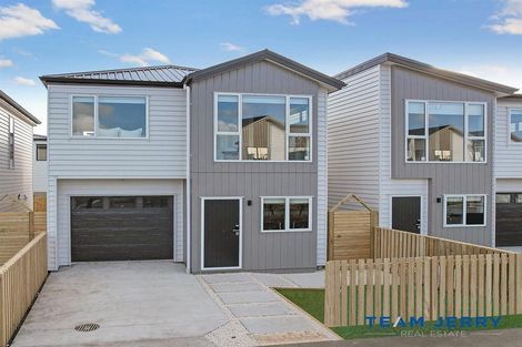 Photo of property in 12 Corporal Street, Papakura, 2110