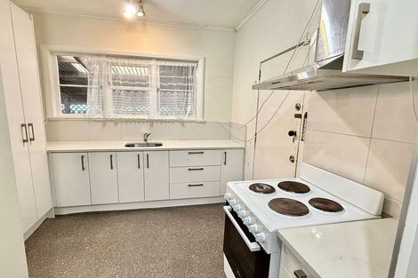 Photo of property in 2/3170 Great North Road, New Lynn, Auckland, 0600
