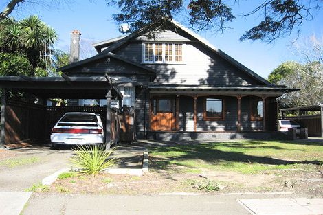 Photo of property in 348 College Street, West End, Palmerston North, 4410