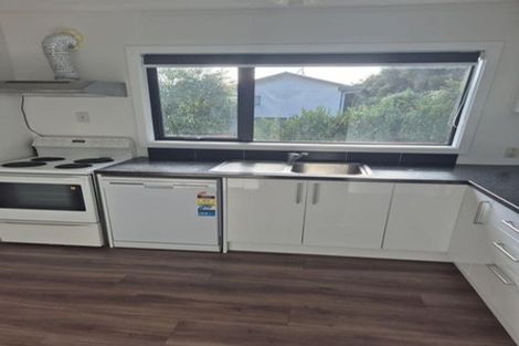 Photo of property in 49a Albatross Close, Whitby, Porirua, 5024