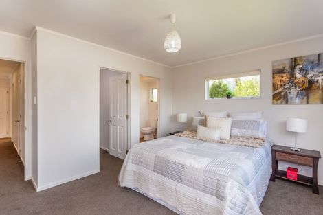 Photo of property in 115a Rosier Road, Glen Eden, Auckland, 0602